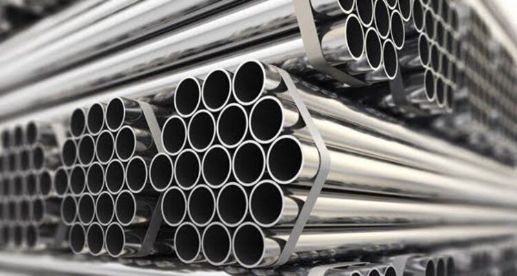 تأثیر افزودن عناصر آلیاژی (نیکل، کروم، مولیبدن) بر خواص استنلس استیل های نسوز